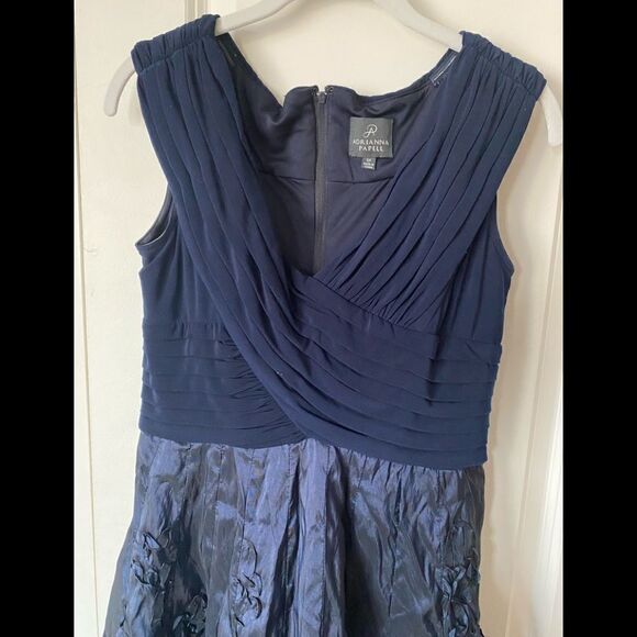 Adrianna Papell evening embroidered floral dress - Picture 5 of 10